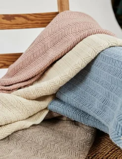 Smallstuff Baby blanket, fish bone knit, off. WOOL - Babyfilt|Barn Sova