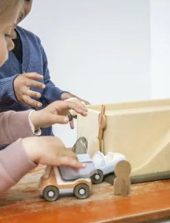 Dantoy BIO GARAGE WITH 3 CARS - Leksaksgarage|Barn Leksaksfordon & Bilar