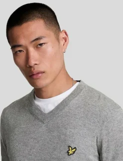Lyle & Scott Cotton Merino V Neck Jumper - V-ringat| Stickat