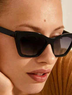 Kvinnor Pilgrim Solglasögon|DAKOTA angular cat-eye shaped sunglasses - Cat-Eye