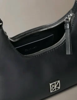 Kvinnor Calvin Klein Axelremsväskor|EMBLEM HW LTHR MINI SHOULDER BAG - Axelremsväskor