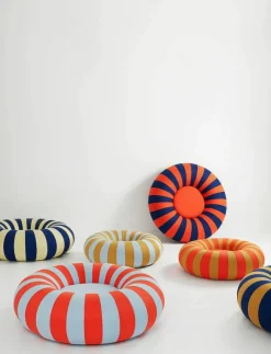 Studio About Sittpuffar|FLOAT - Sittpuffar