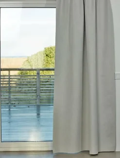Noble House GARDIN BLACK-OUT VIT 130X250 - Gardinlängd| Gardiner