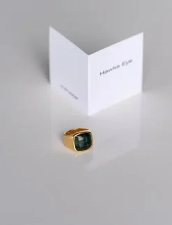 IX Studios IX Cushion Signet Ring Hawks Eye - Ringar| Smycken