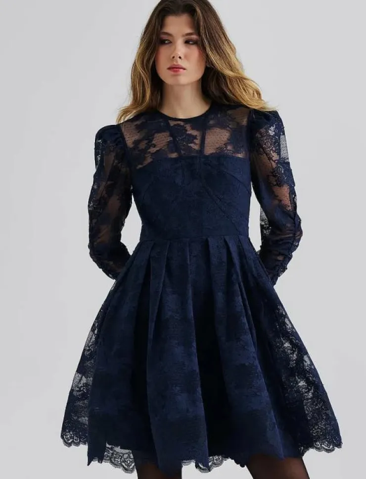 Malina Leoni Lace Mini Dress - Korta klänningar|Kvinnor Plus Size & Curvy|Klänningar