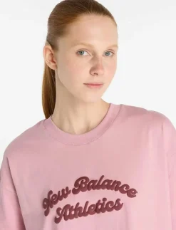 Kvinnor New Balance Toppar & T-Shirts|Linear Heritage Oversized T-Shirt - T-Shirts