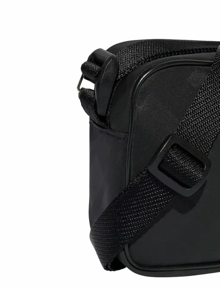 adidas Performance MNGRM ESS BAG - Crossbody Bags| Träningsväskor