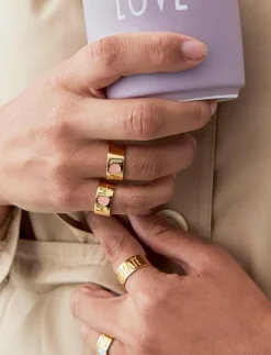 Design Letters MOM Ring plated - Ring|Barn Smycken