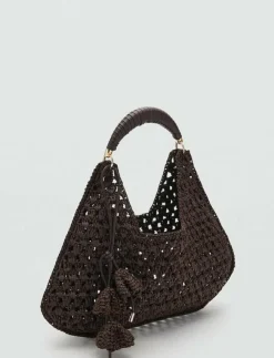 Kvinnor Mango Axelremsväskor|Natural fibre shoulder bag with flower charm - Axelremsväskor