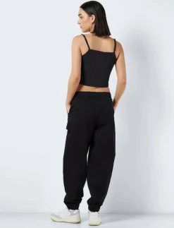 Kvinnor NOISY MAY Västar|T-Shirts & Toppar|NMTERESA CROPPED S/L TOP NOOS - Crop tops