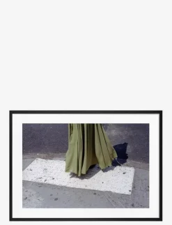 Democratic Gallery Poster Trendy Dress - Fotokonst| Posters & Ramar