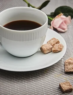 Aida Muggar & Koppar|Relief - kaffekop m underkop porcelæn 4 stk 20 cl gaveæske - Kaffekoppar