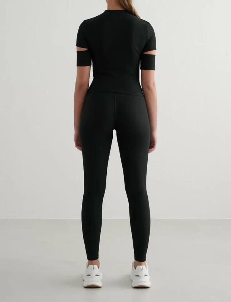 Kvinnor aim´n Toppar & T-Shirts|Ribbed Performance Cut-Out Top - T-Shirts