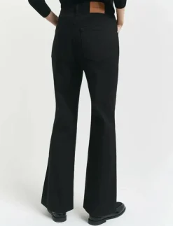 GANT SLIM FLARE STRETCH JEANS - Utsvängda jeans|Kvinnor Denimkläder