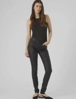 Vero Moda VMSEVEN NW SS SMOOTH COATED PANT NOOS - Skinny Jeans|Kvinnor Kläder